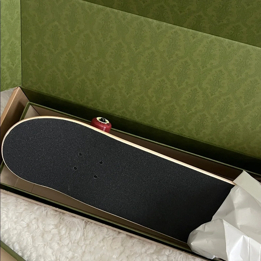 Gucci Skateboard 🛹❤️💚